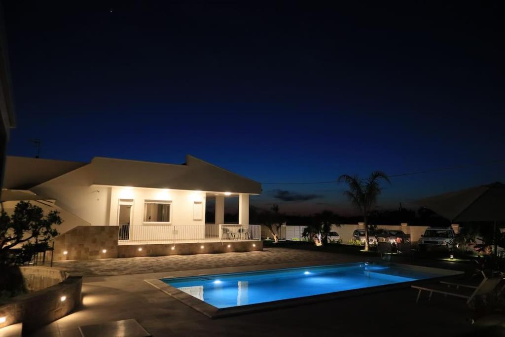 Malia Holiday Villa Конверсано Экстерьер фото